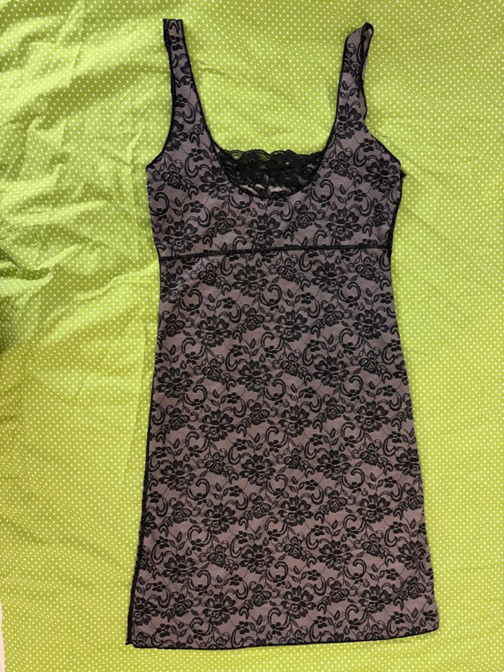 Sleeveless Lace-Overlay Tank Dress in Mauve and Black